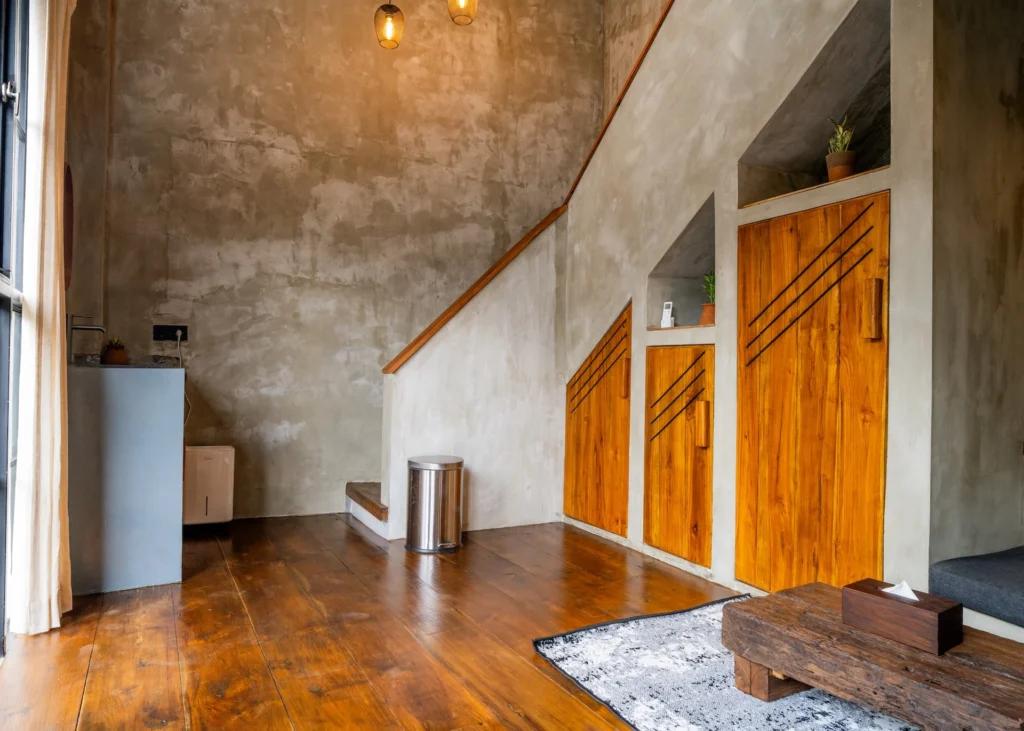 Foundry private mezzanine room at Iron Wave Uluwatu surf hostel, Uluwatu — photo 2
