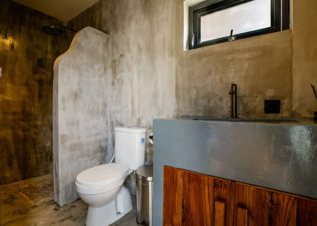 Foundry private mezzanine room at Iron Wave Uluwatu surf hostel, Uluwatu — photo 4